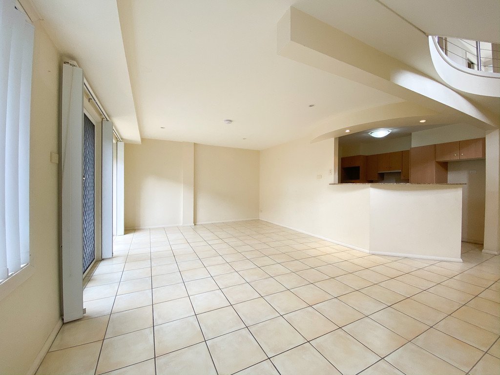 10/2-8 Ala Moana Way FINGAL BAY 5