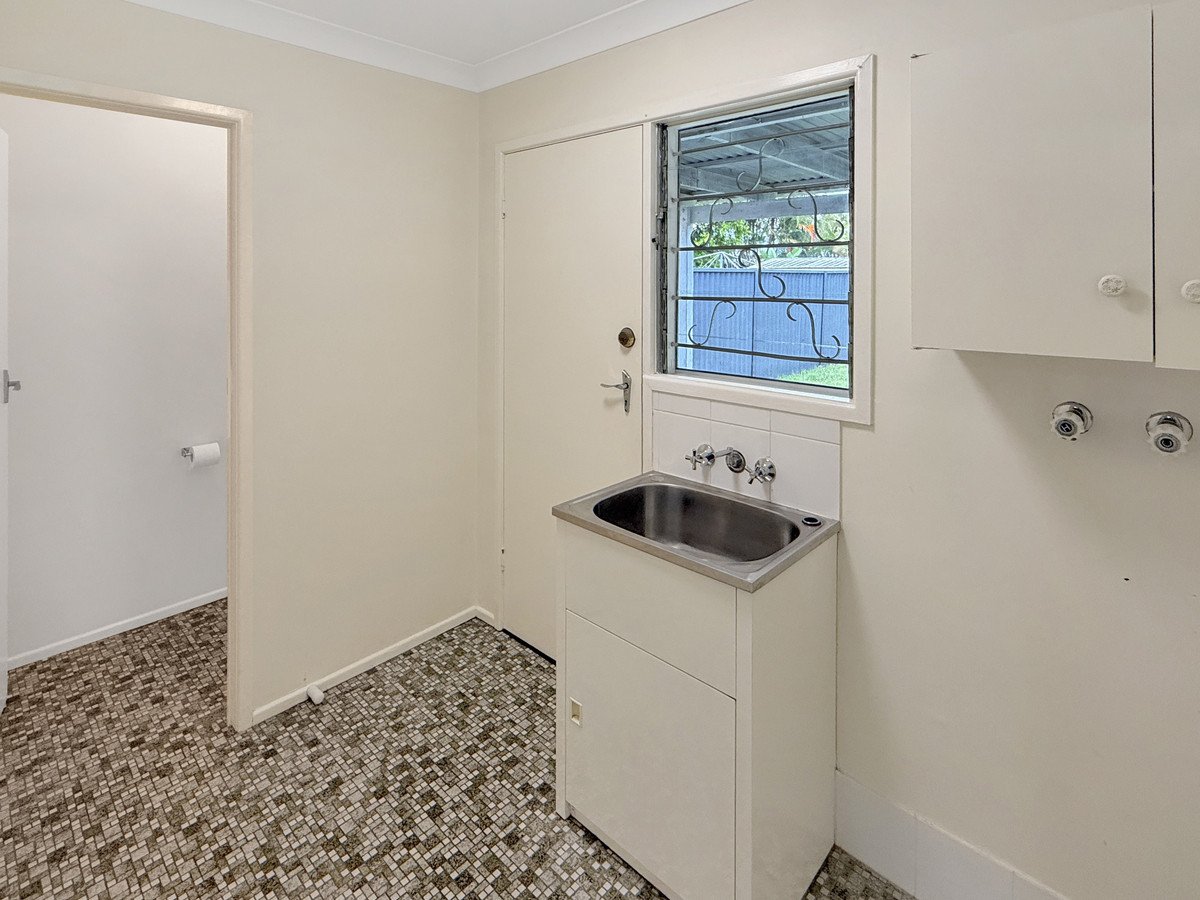 102 Albion Avenue MIAMI 11