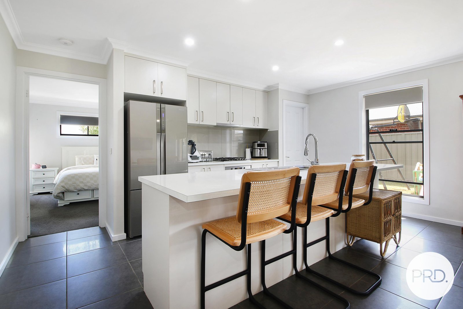 102 Ava Avenue THURGOONA 1