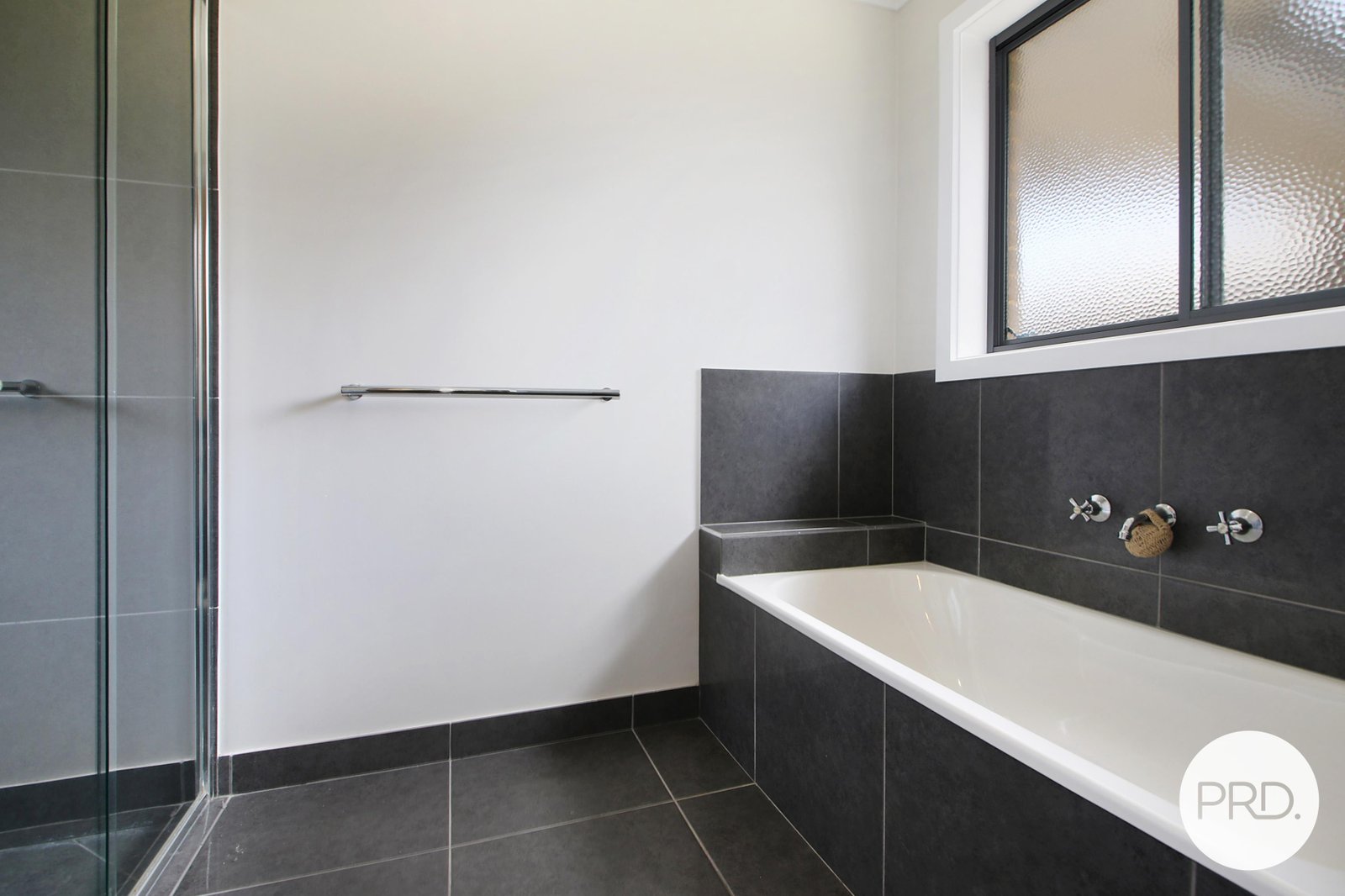 102 Ava Avenue THURGOONA 12