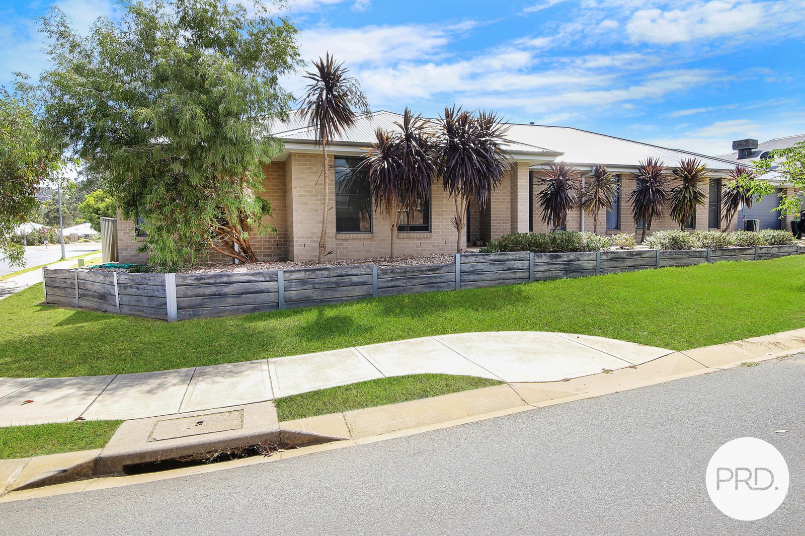 102 Ava Avenue, THURGOONA NSW 2640