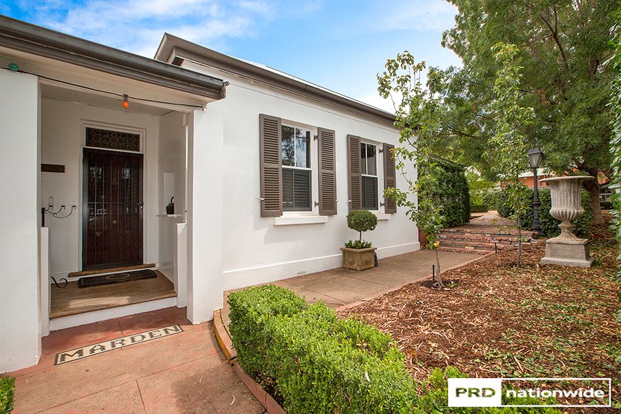 102 Brisbane Street TAMWORTH 6