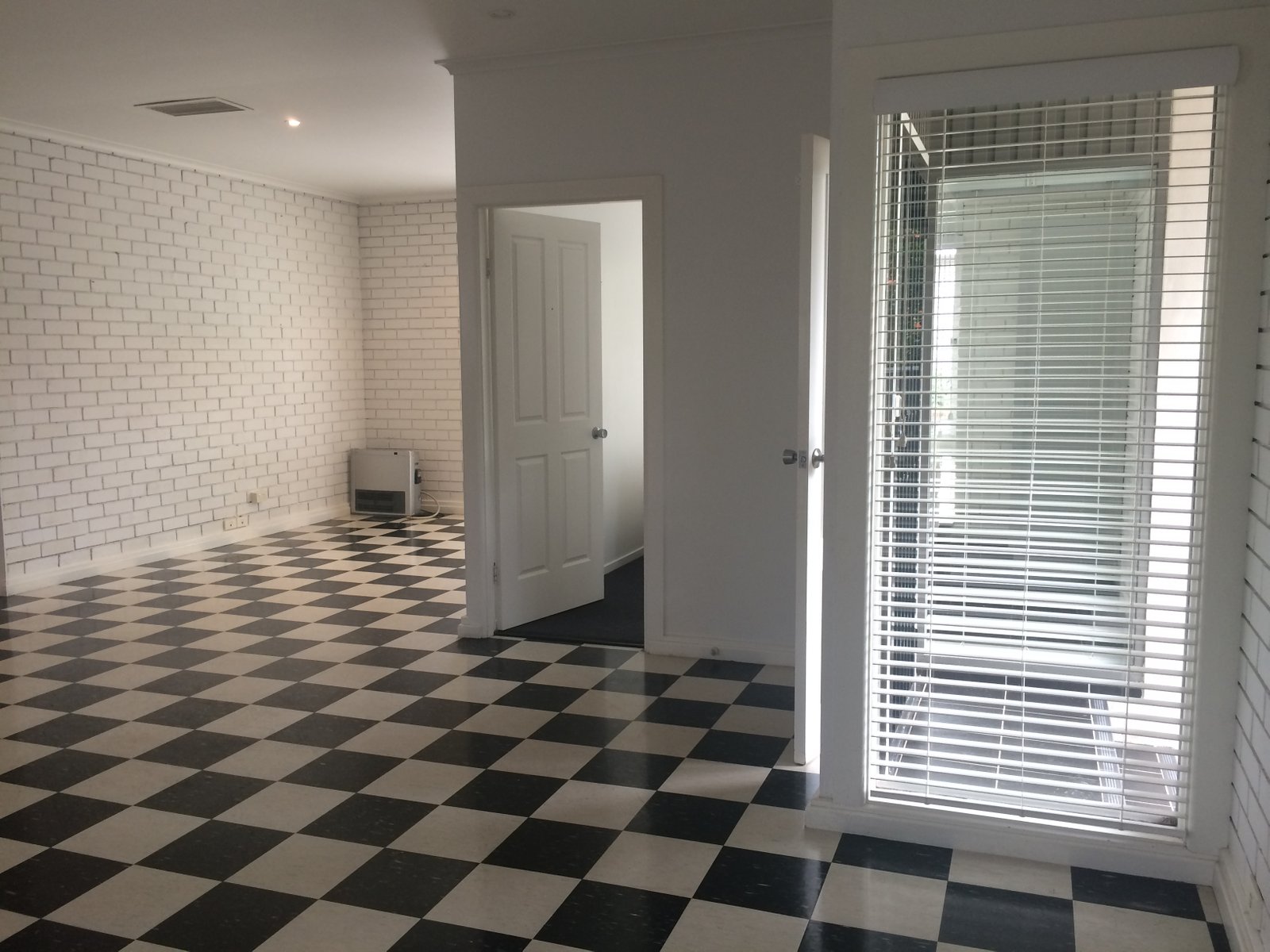 102 Brisbane Street TAMWORTH 30