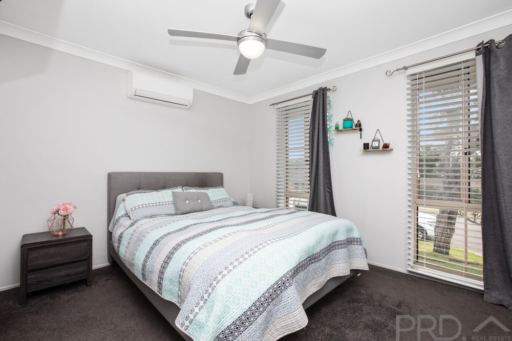 102 Budgeree Drive ABERGLASSLYN 4