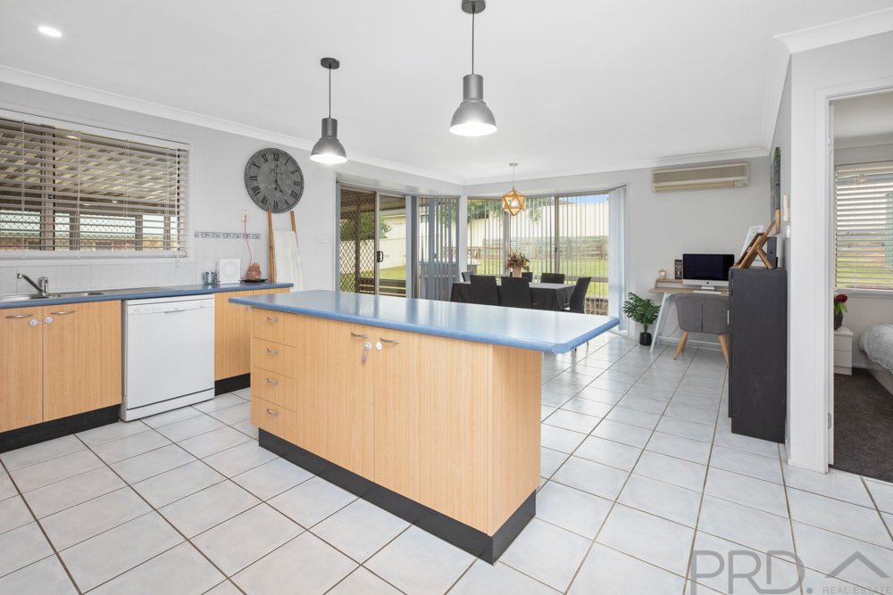 102 Budgeree Drive ABERGLASSLYN 8
