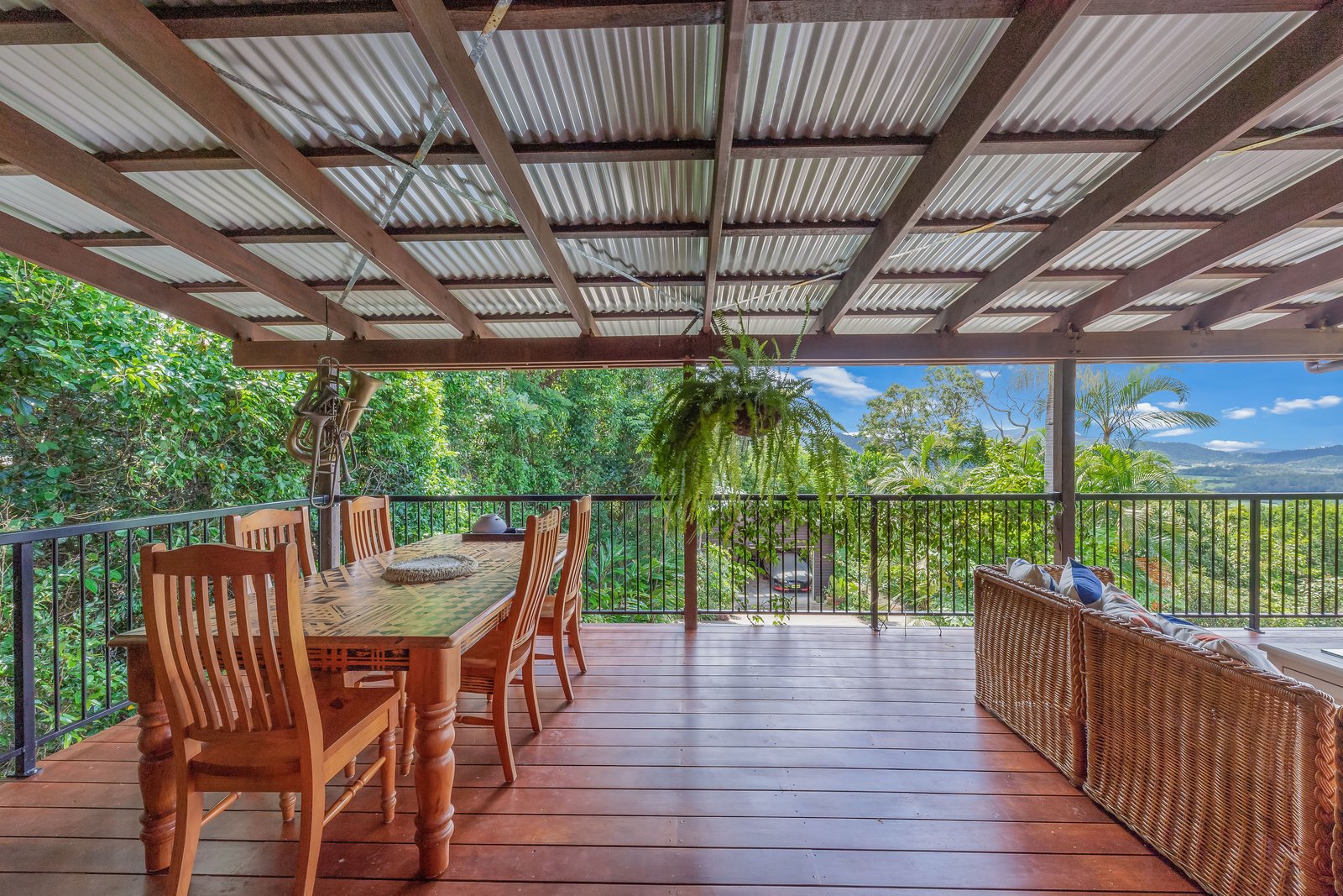 102 Camille Drive STRATHDICKIE 18