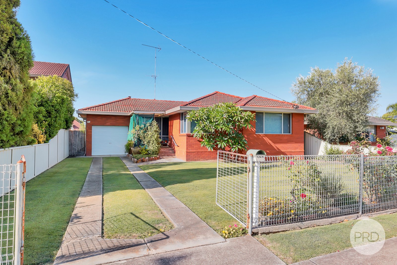 102 Canberra Street OXLEY PARK 2