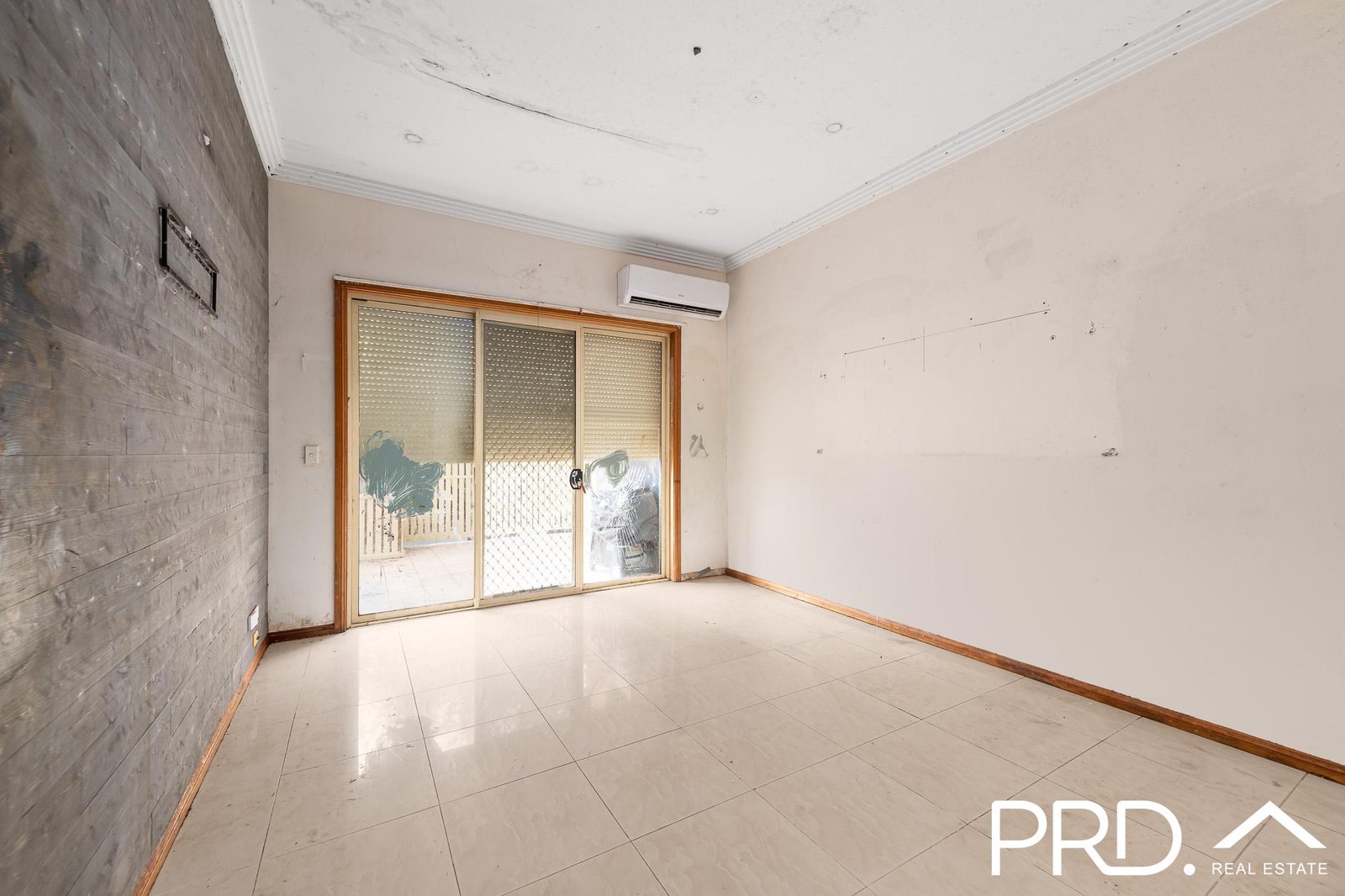102 Centaur Street REVESBY 2