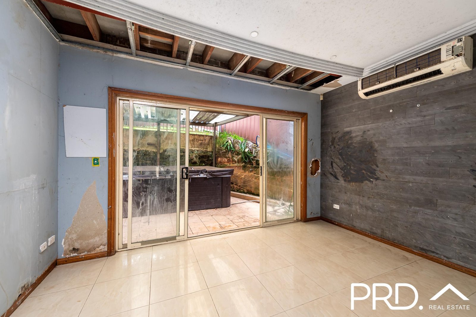 102 Centaur Street REVESBY 5