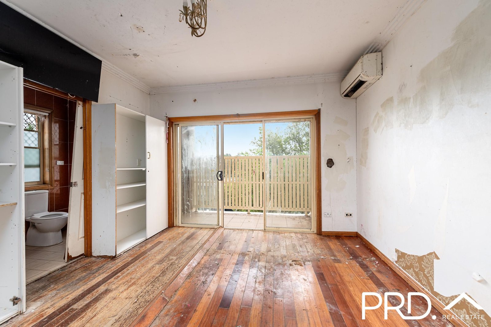 102 Centaur Street REVESBY 6