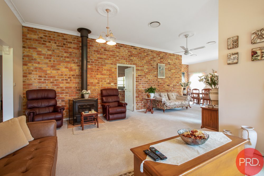 102 Dalveen Road LARGS 2