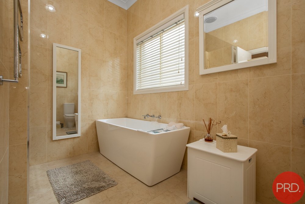 102 Dalveen Road LARGS 4