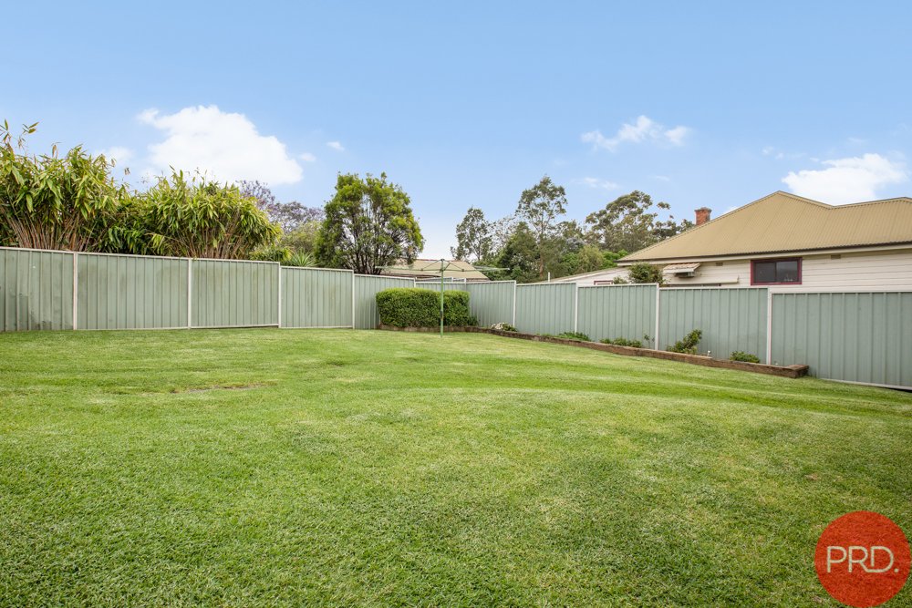 102 Dalveen Road LARGS 8