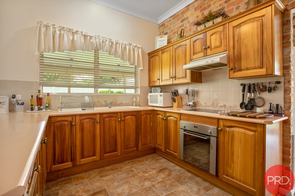 102 Dalveen Road LARGS 10