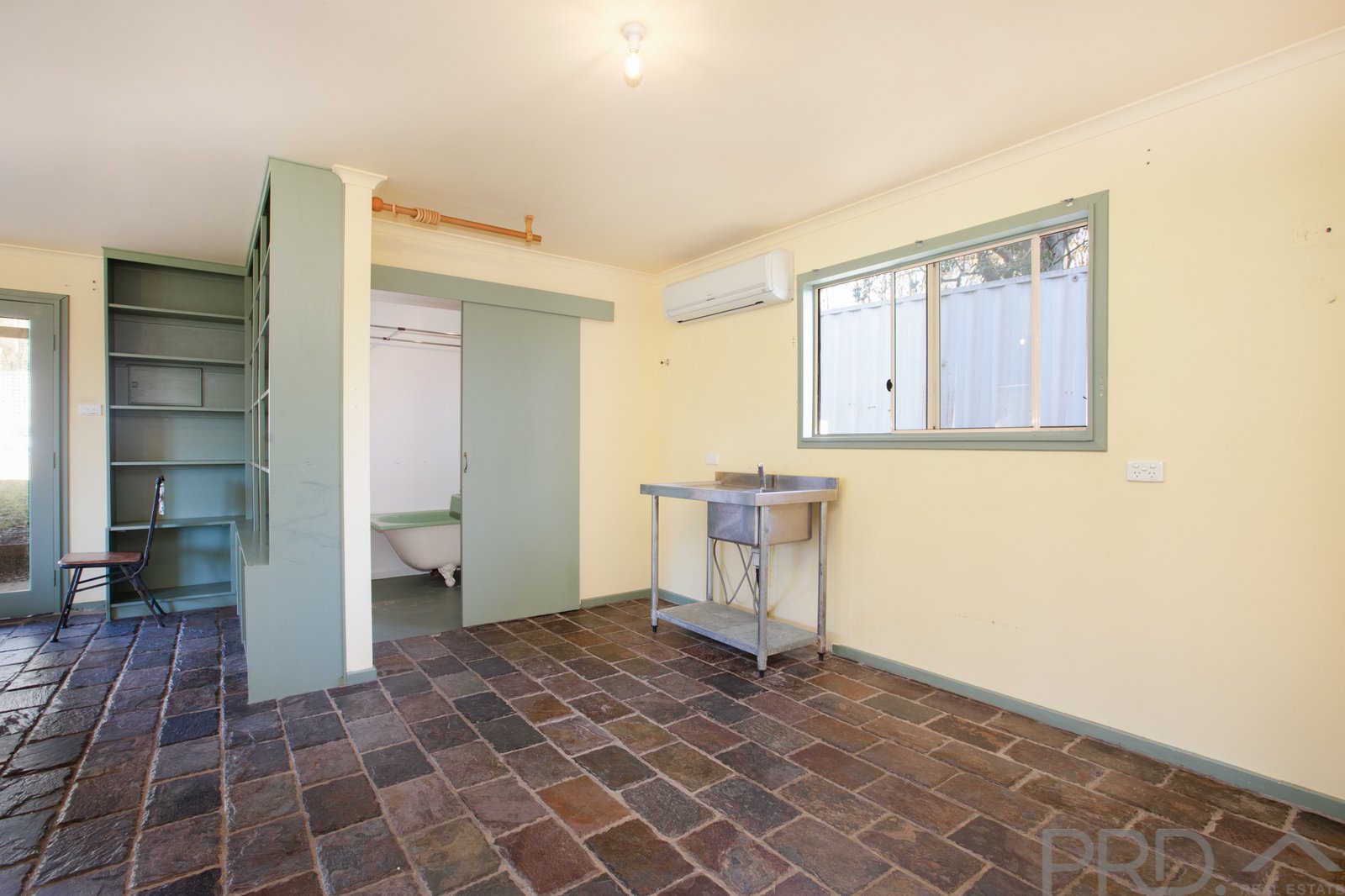 102 Florence Street GRETA 25
