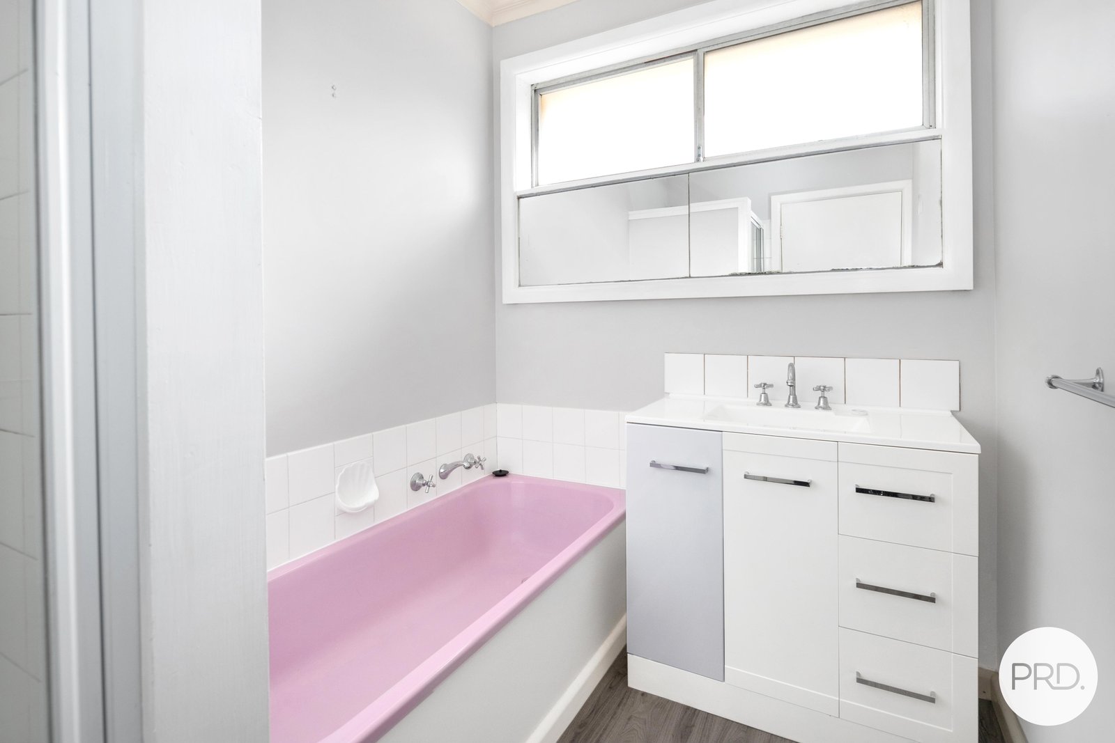 102 Foster Street REDAN 9