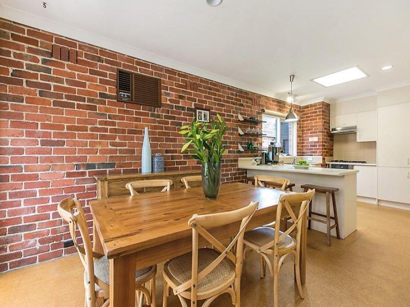 Gallery: 102 Haldane Street