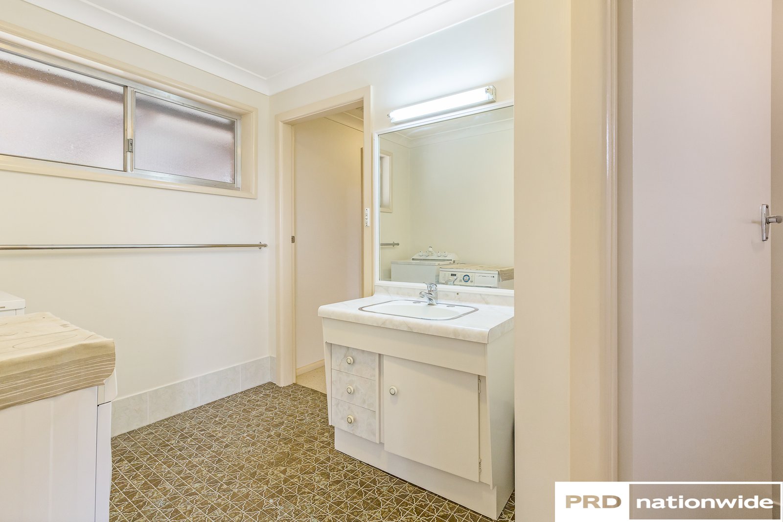 102 Johnston Street TAMWORTH 19