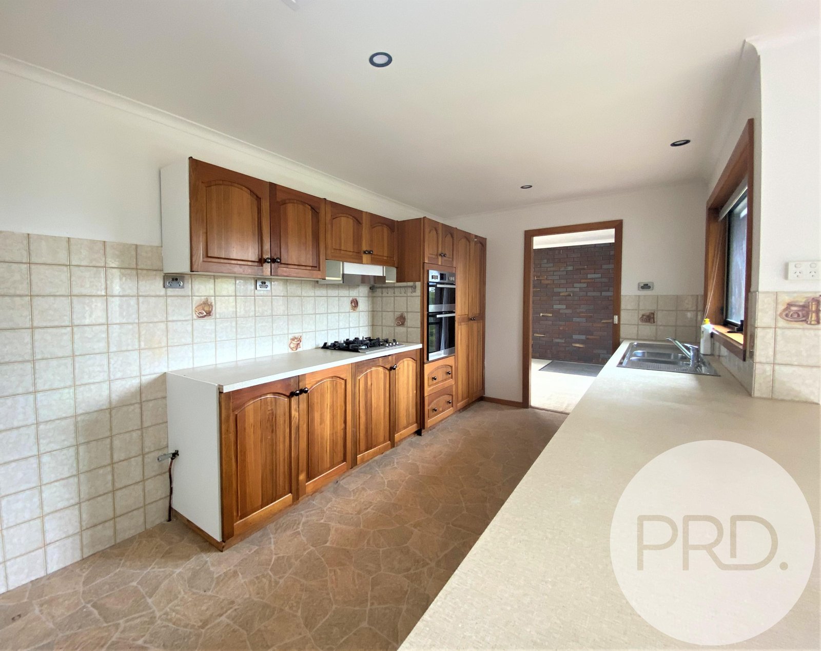 102 Kosciuszko Road THURGOONA 5