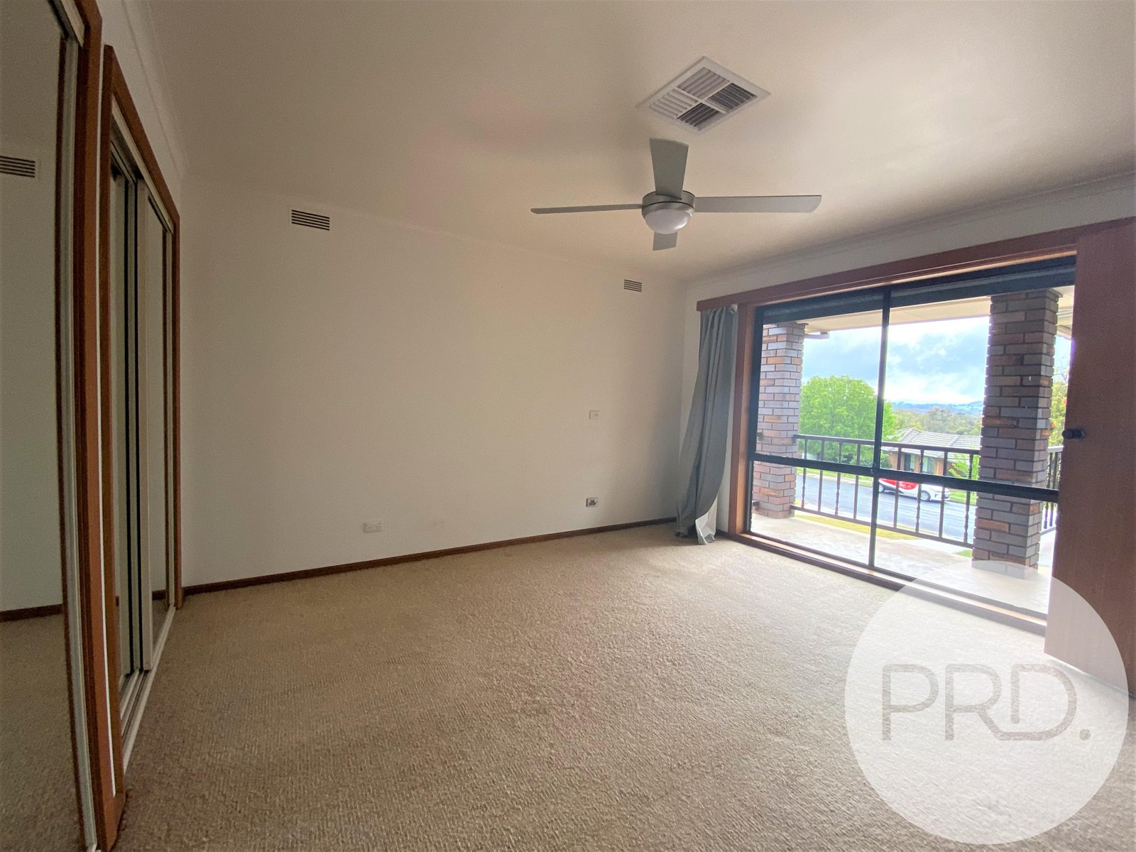 102 Kosciuszko Road THURGOONA 9
