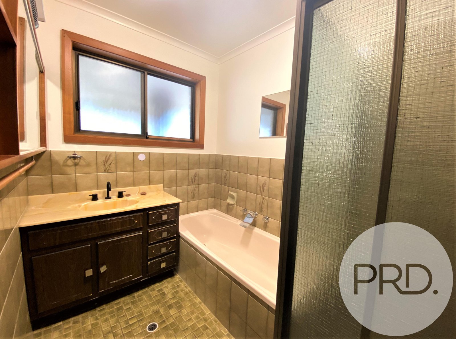 102 Kosciuszko Road THURGOONA 13