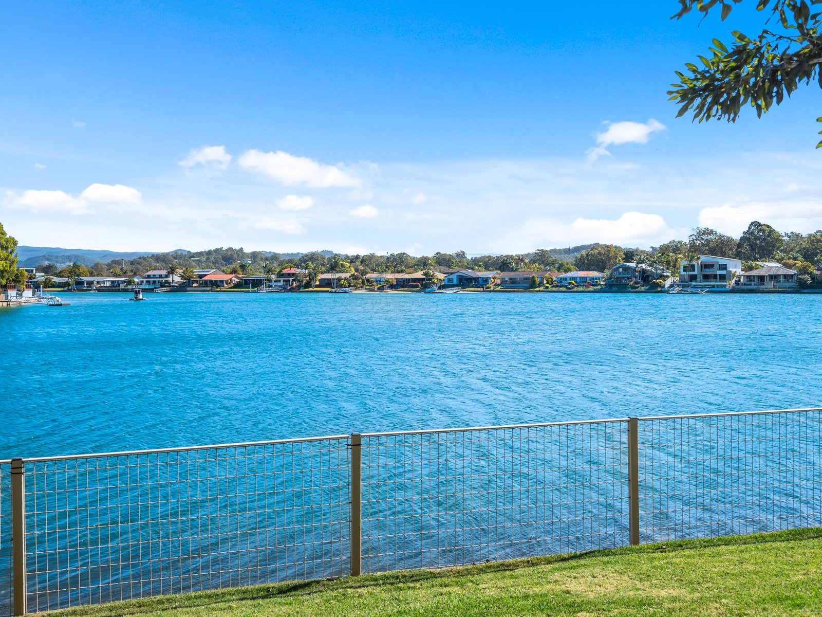 102 Melaleuca Drive PALM BEACH 4