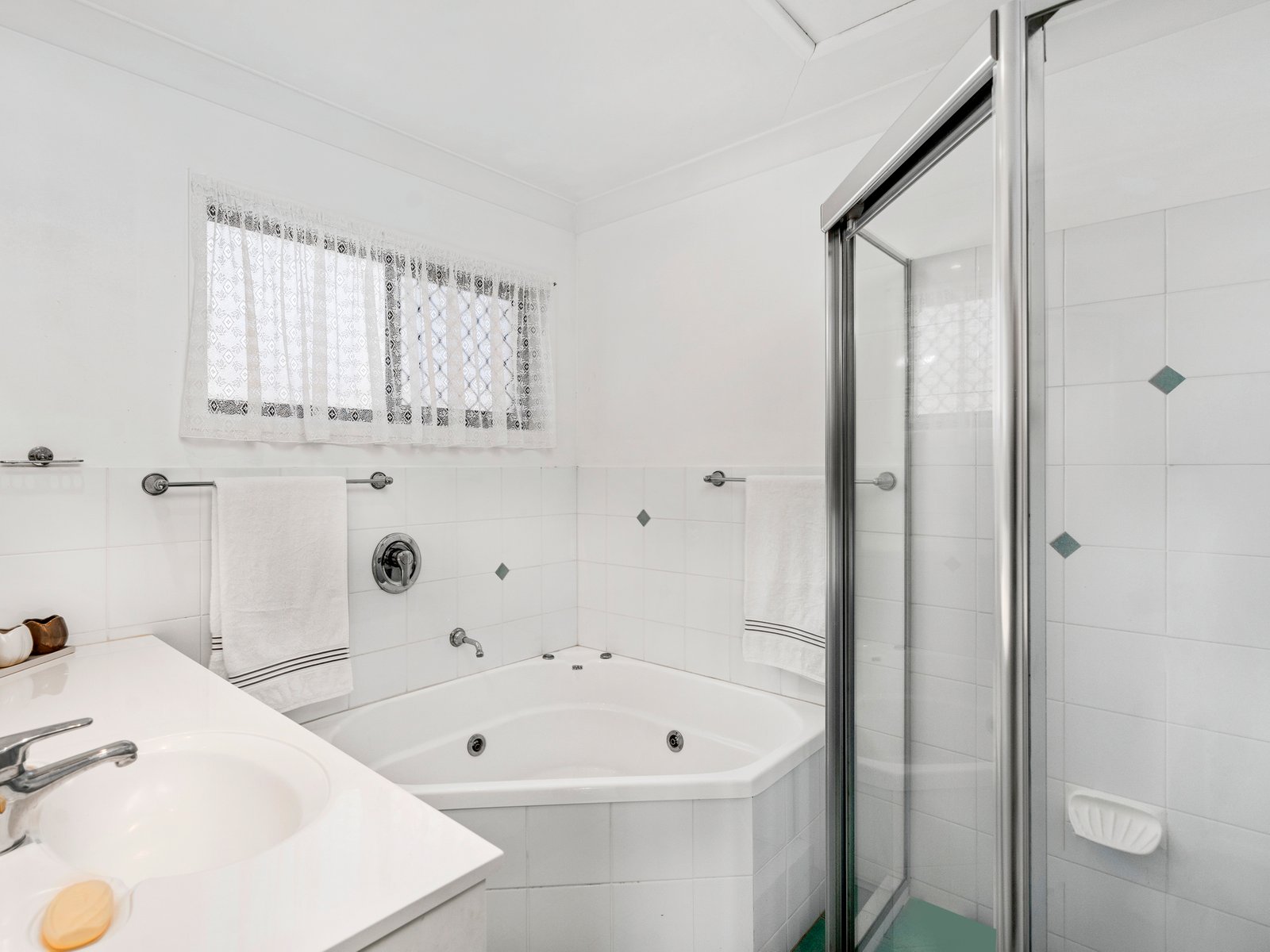 102 Melaleuca Drive PALM BEACH 13