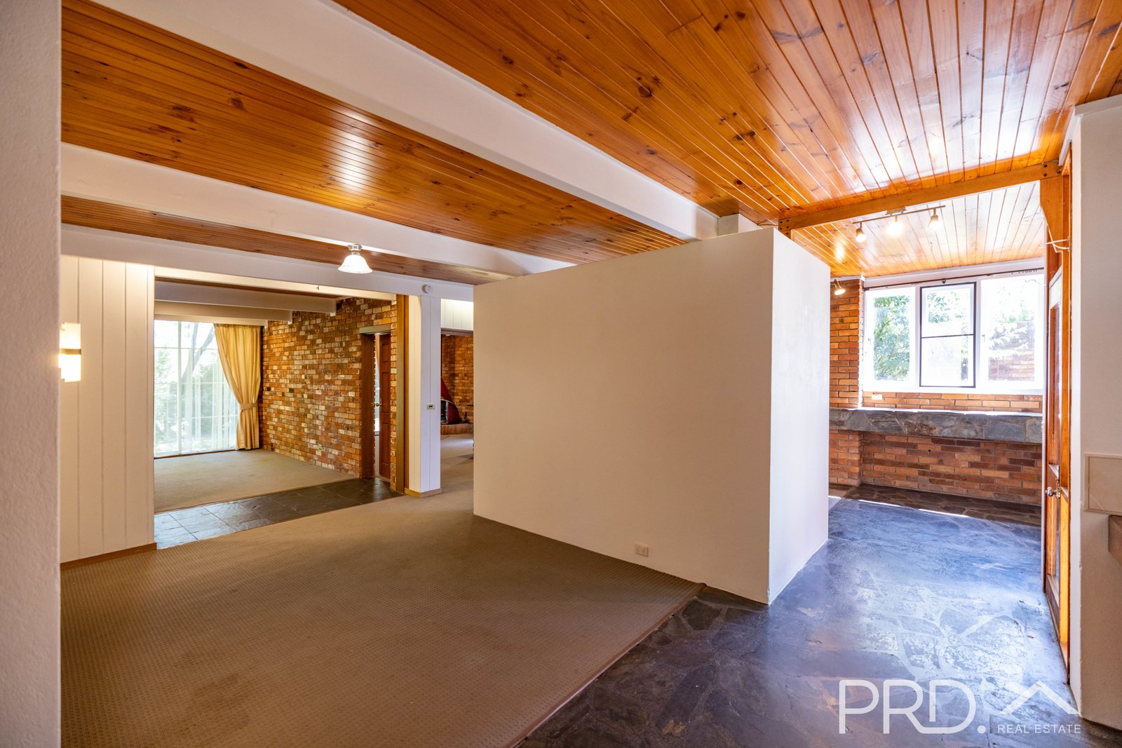 102 Merivale Street TUMUT 8