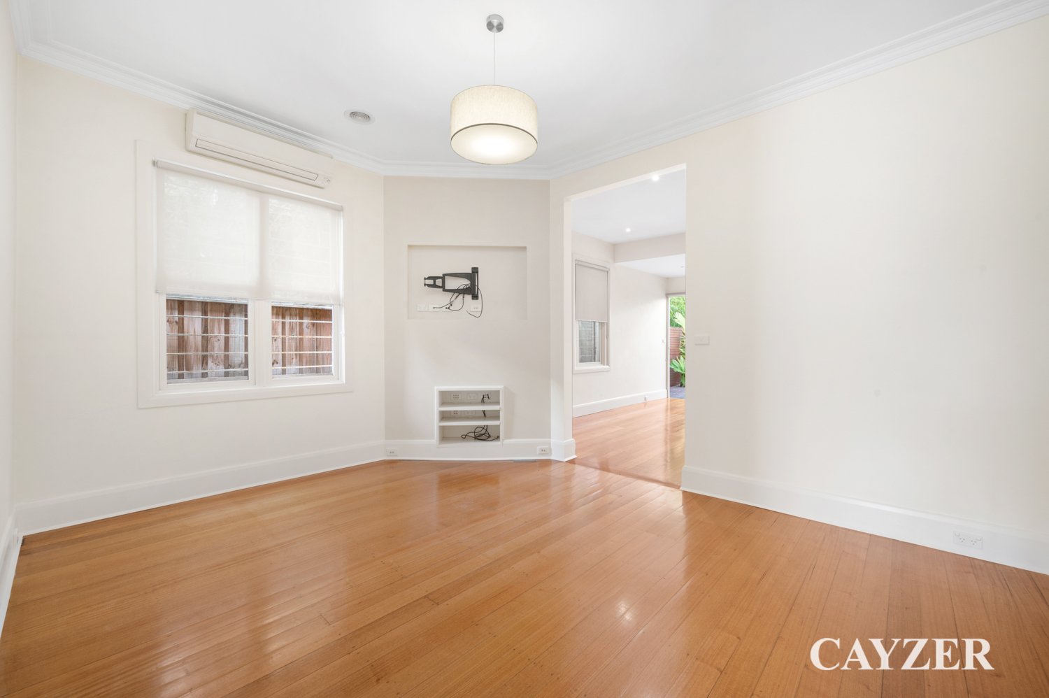 Gallery: 102 Mitford Street