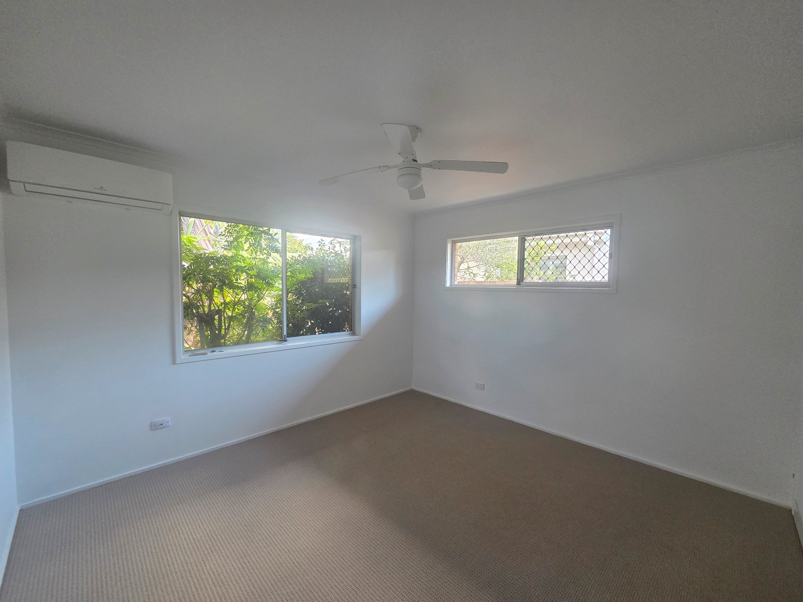 102 Rio Vista Boulevard BROADBEACH WATERS 13