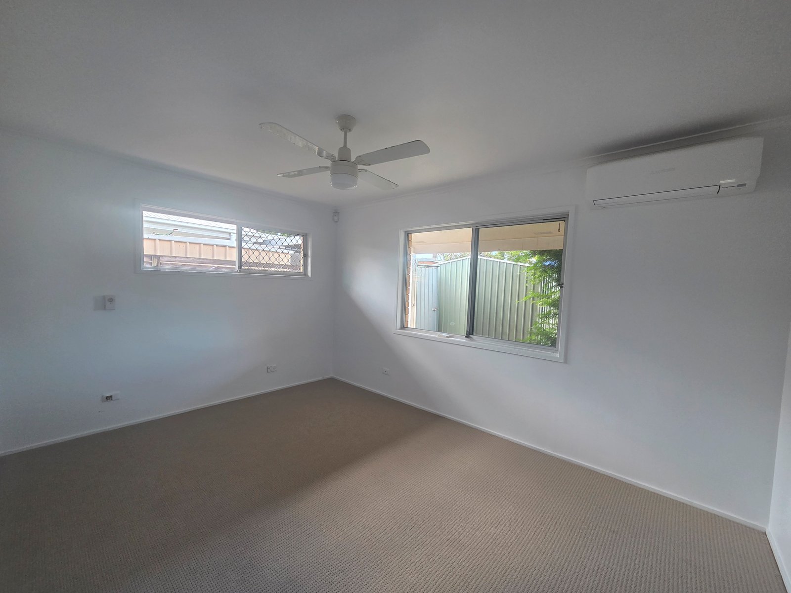 102 Rio Vista Boulevard BROADBEACH WATERS 14