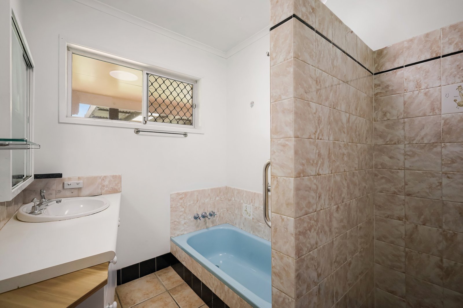 102 Rio Vista Boulevard BROADBEACH WATERS 16