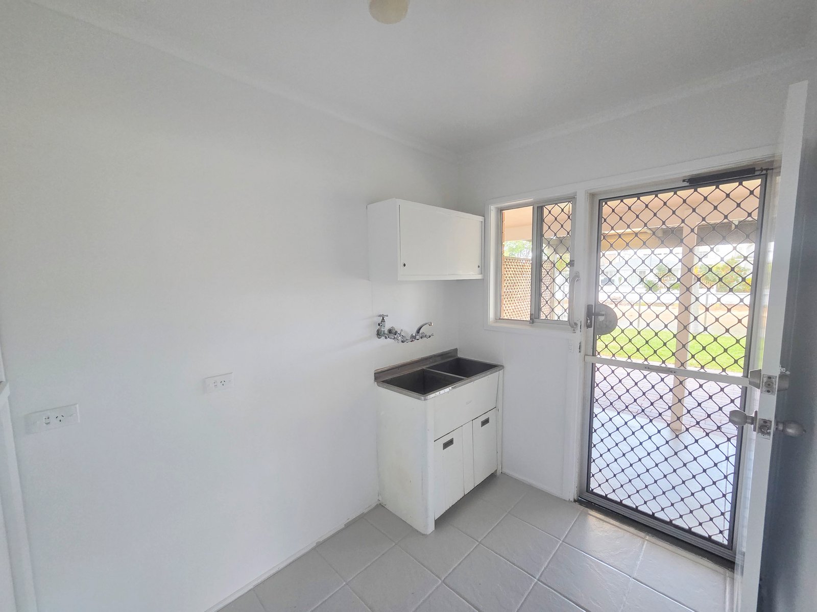 102 Rio Vista Boulevard BROADBEACH WATERS 17