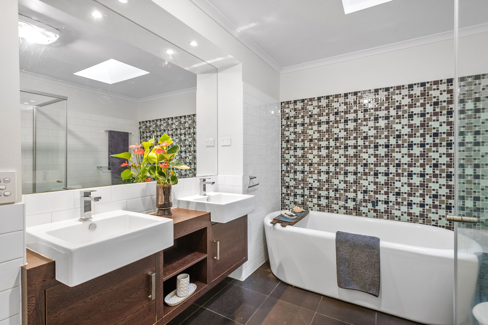 Real Estate and Property in 102 Slatey Creek Road, Woodend, VIC