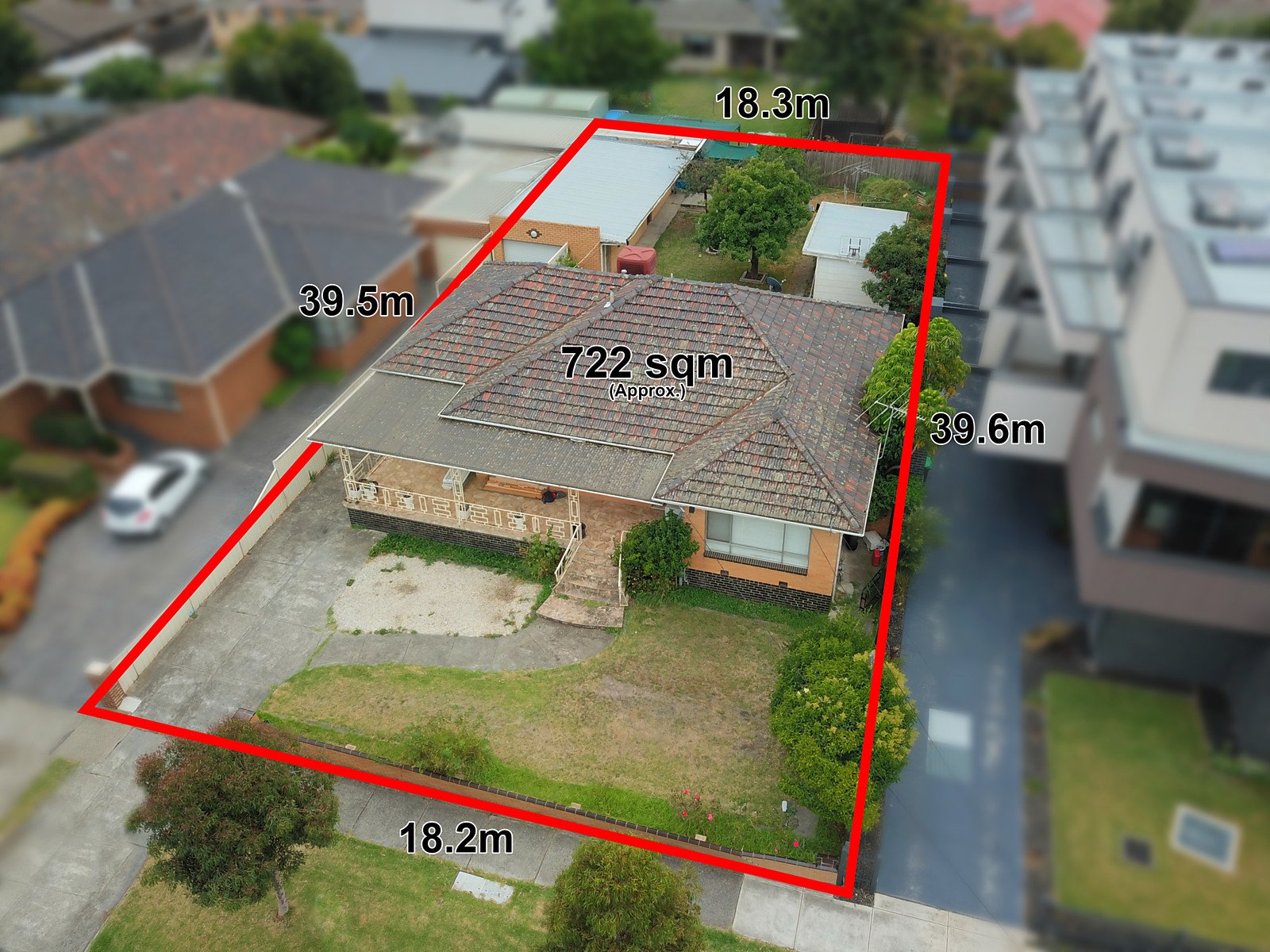 102 Snell Grove, Oak Park VIC 3046
