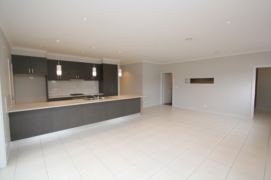 102 Sweeney Street BLACK HILL 3