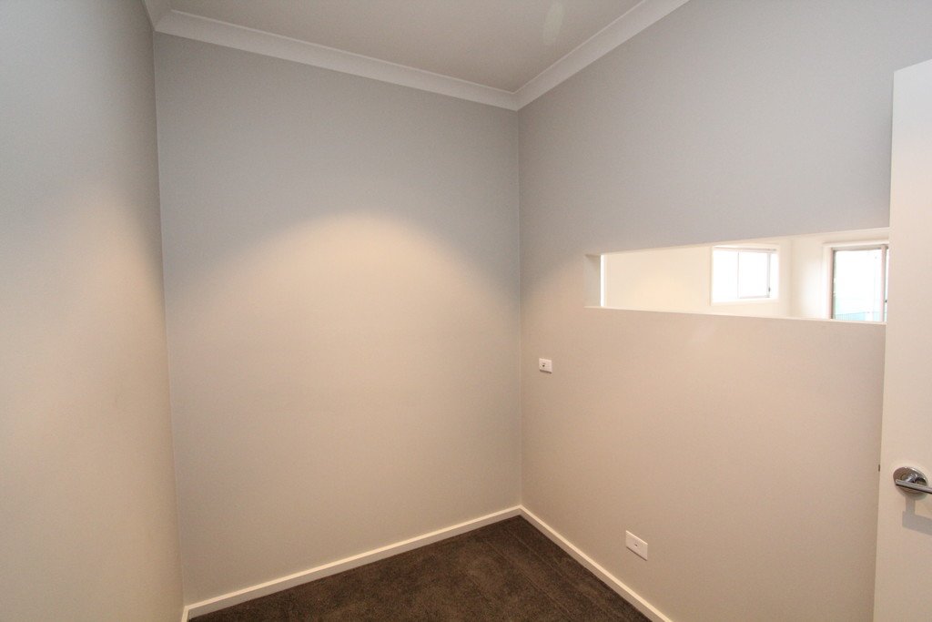 102 Sweeney Street BLACK HILL 9