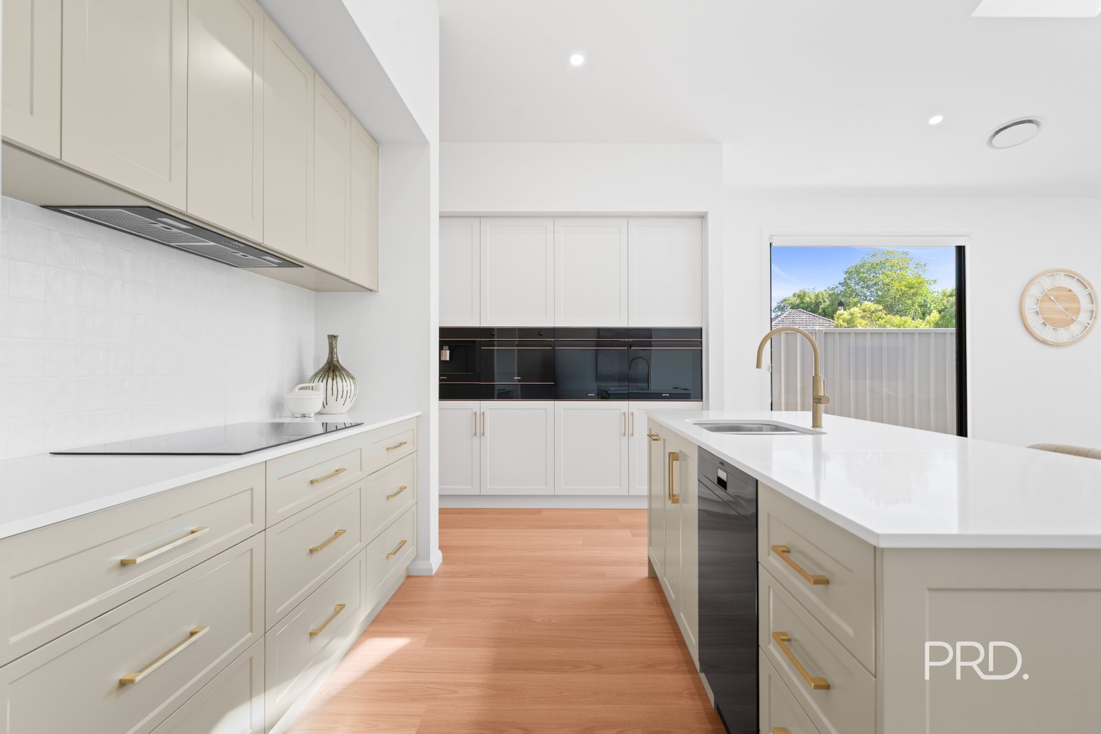 102 The Esplanade Central  WAGGA WAGGA 14