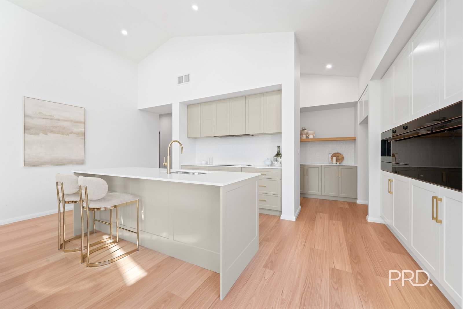 102 The Esplanade Central  WAGGA WAGGA 17