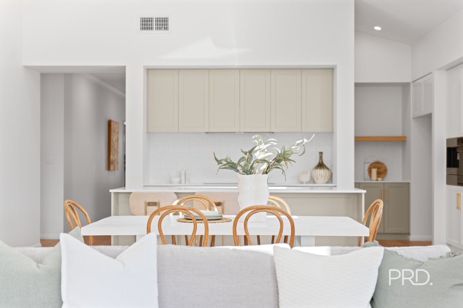 102 The Esplanade Central  WAGGA WAGGA 19