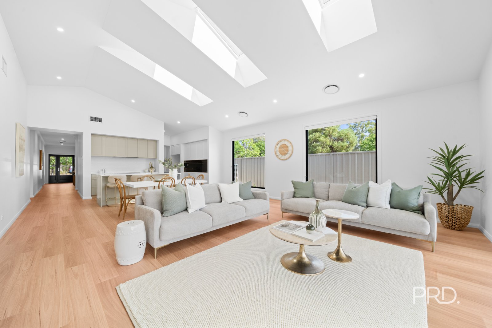 102 The Esplanade Central  WAGGA WAGGA 23