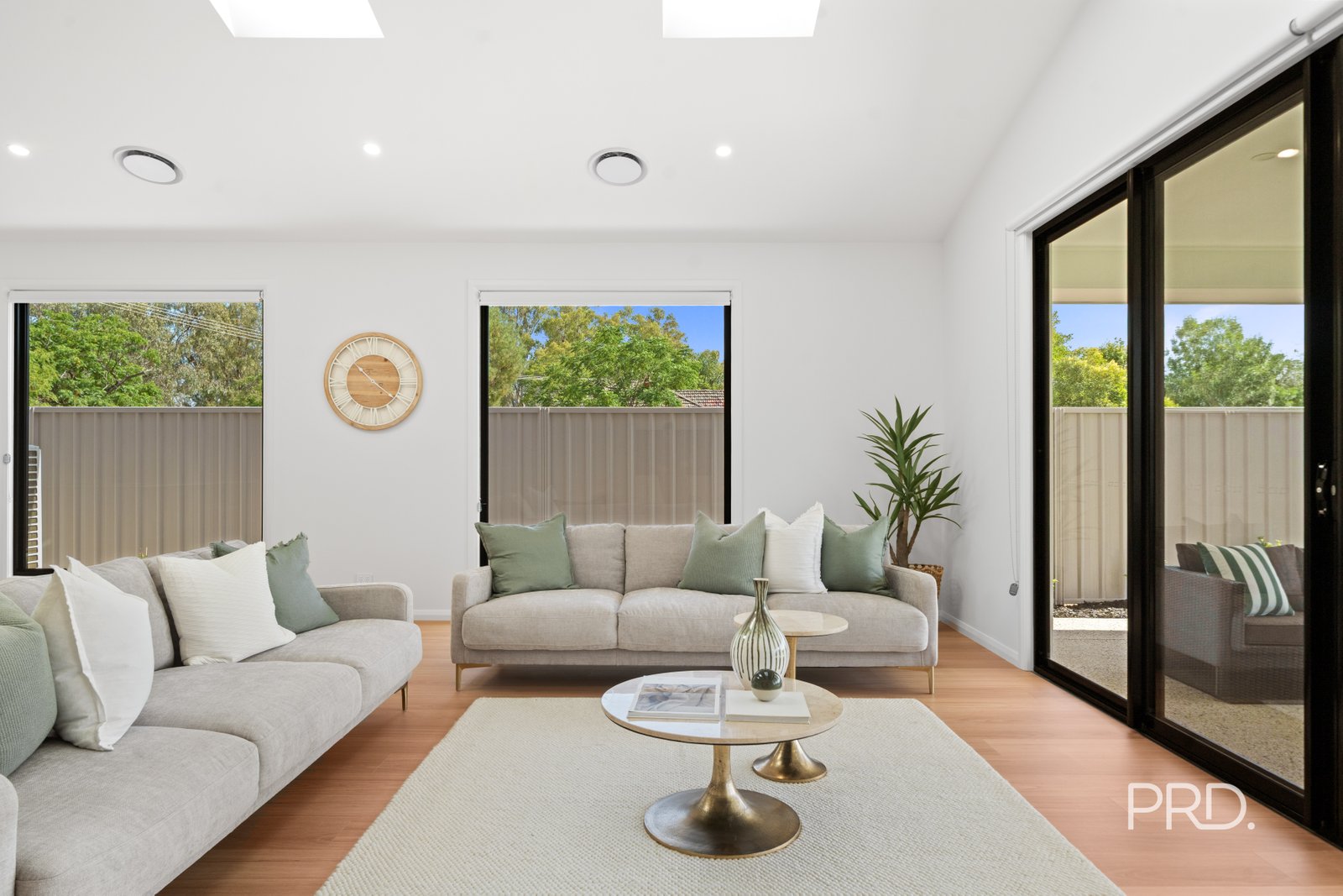 102 The Esplanade Central  WAGGA WAGGA 24