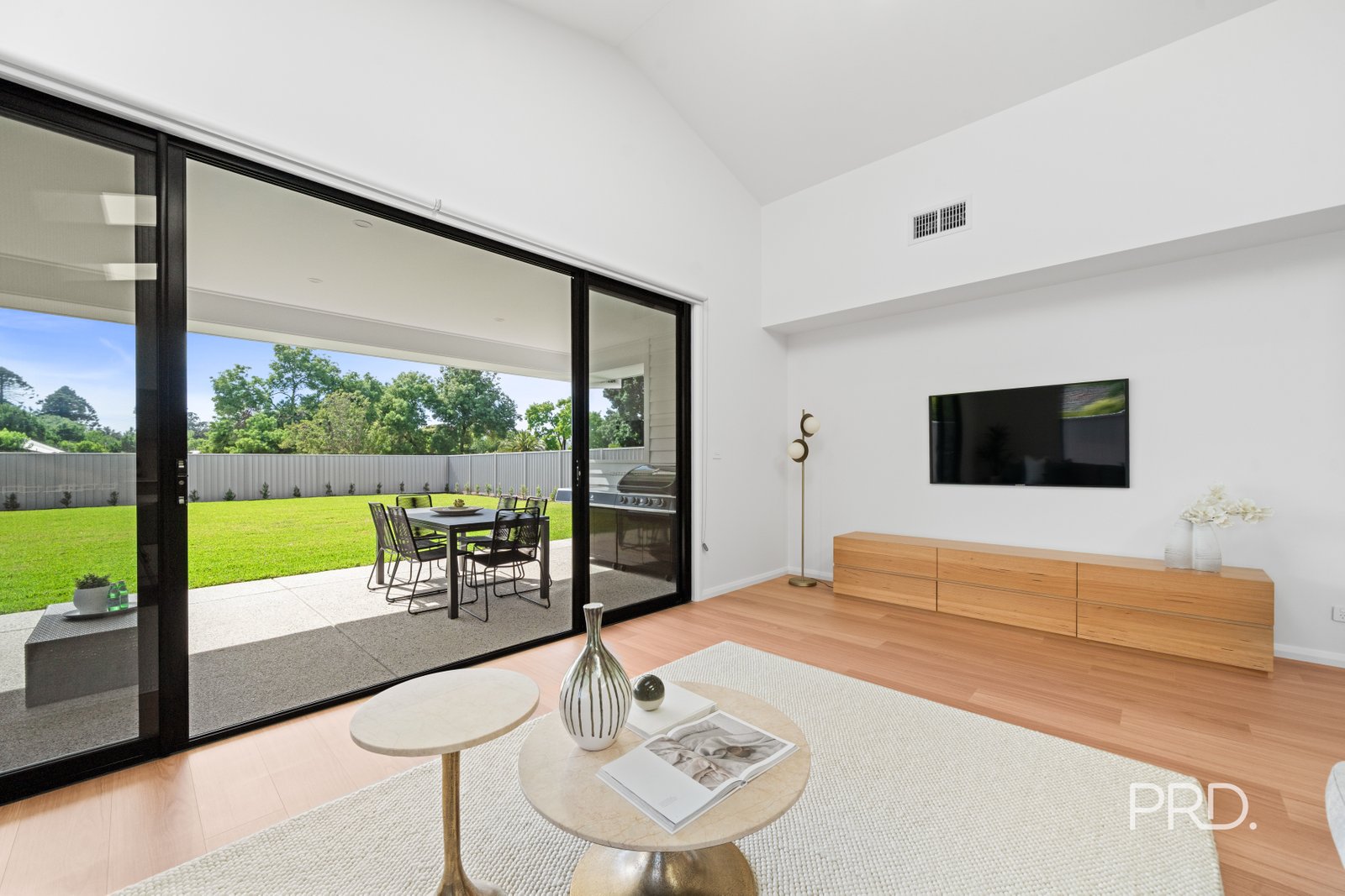 102 The Esplanade Central  WAGGA WAGGA 27