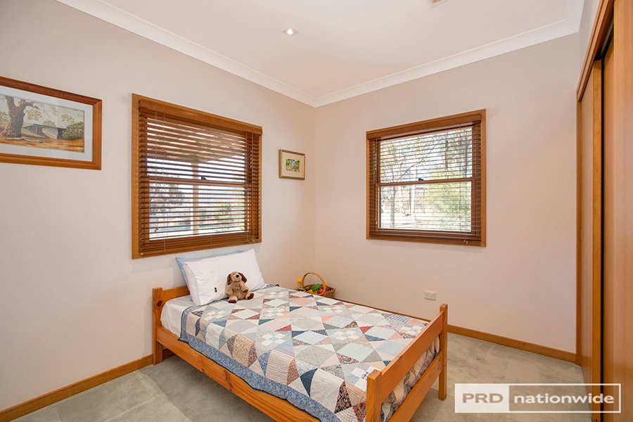 102 Tregarthen Road TAMWORTH 12