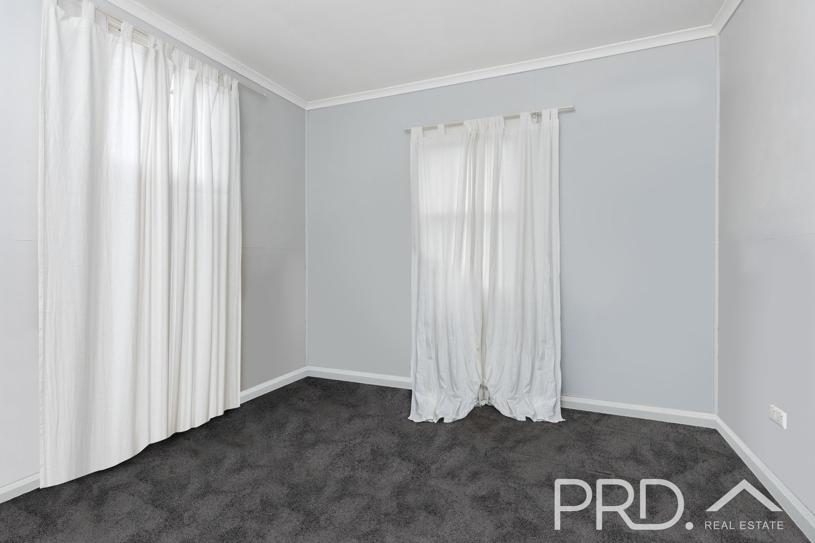 102 Tumut Street ADELONG 11