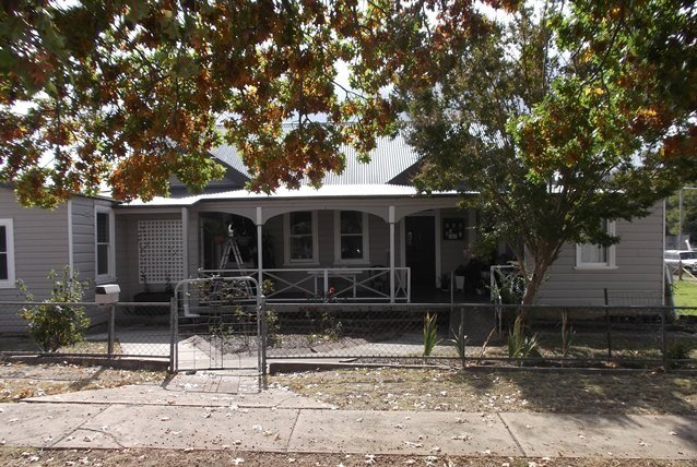 102 Tumut Street ADELONG 1