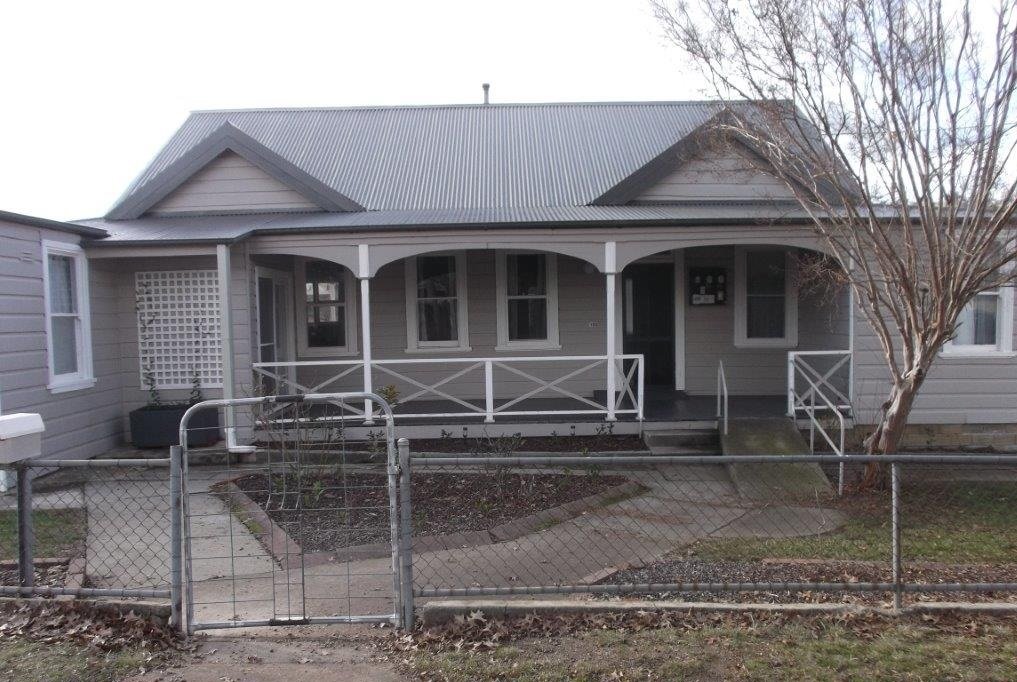 102 Tumut Street ADELONG 1