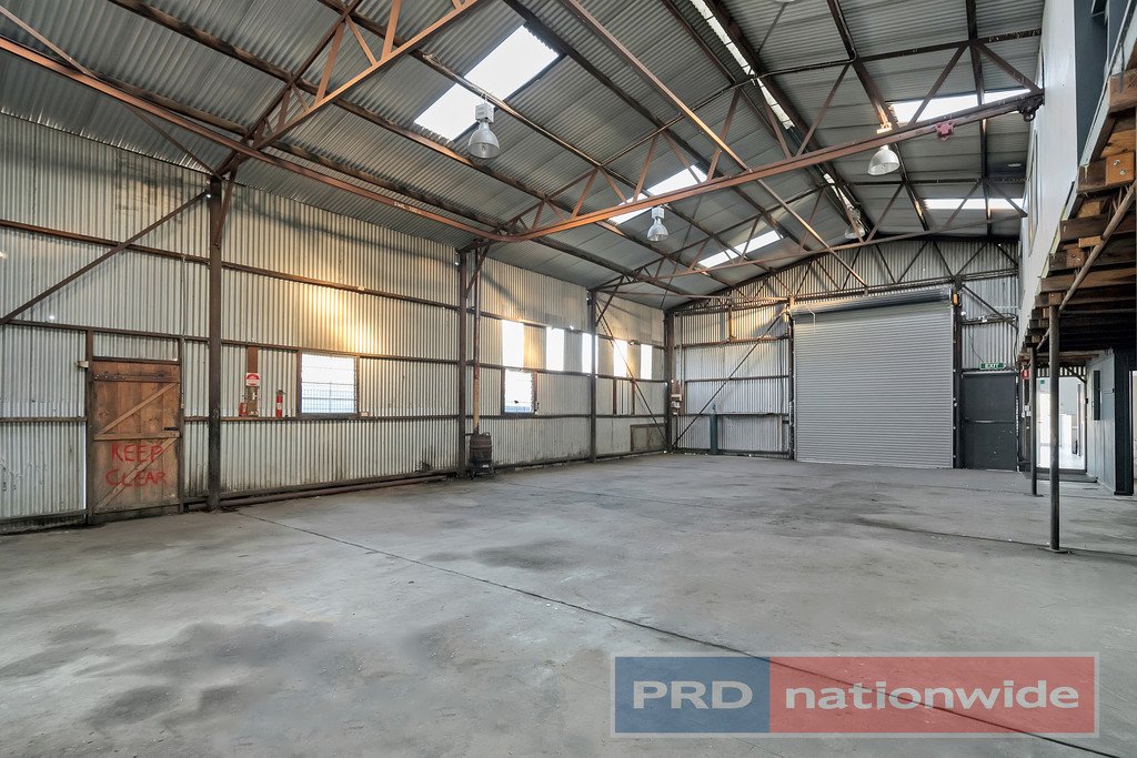 102 Whitelaw Avenue DELACOMBE 3