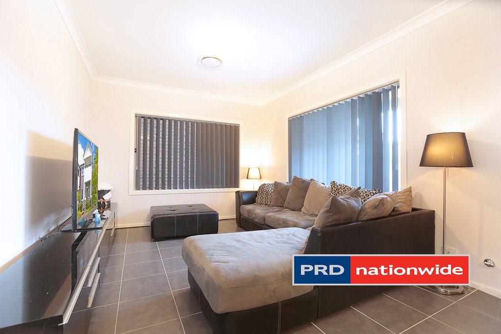 102 William Hart Crescent PENRITH 3