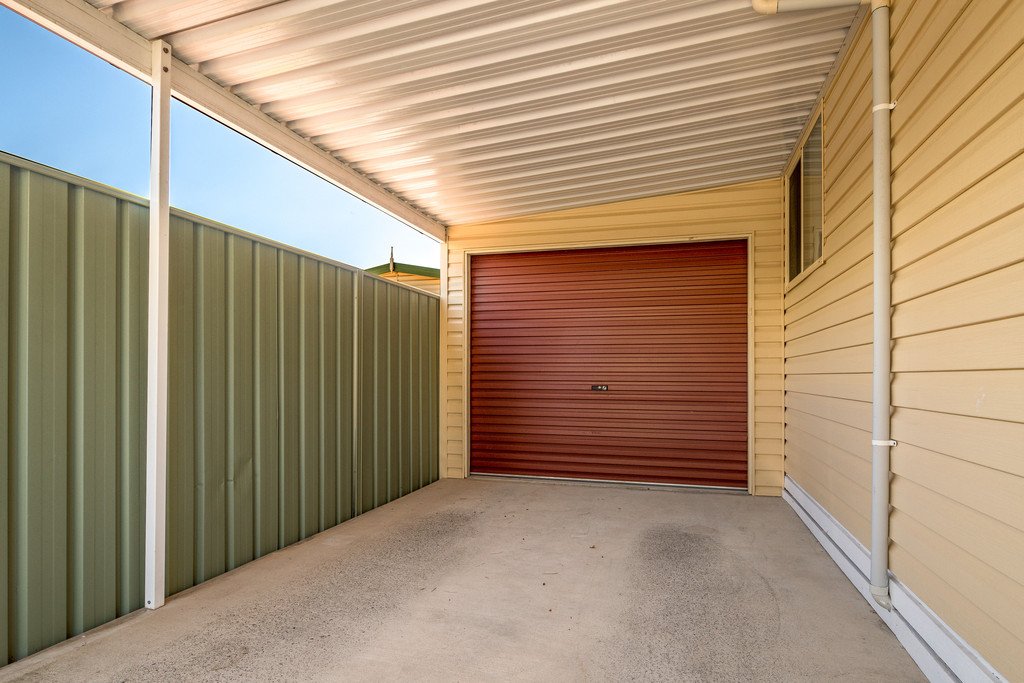 102 Willow Tree Avenue KANAHOOKA 8